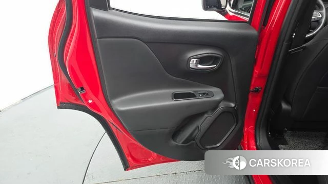 Jeep Renegade id 4609491 из Кореи 18