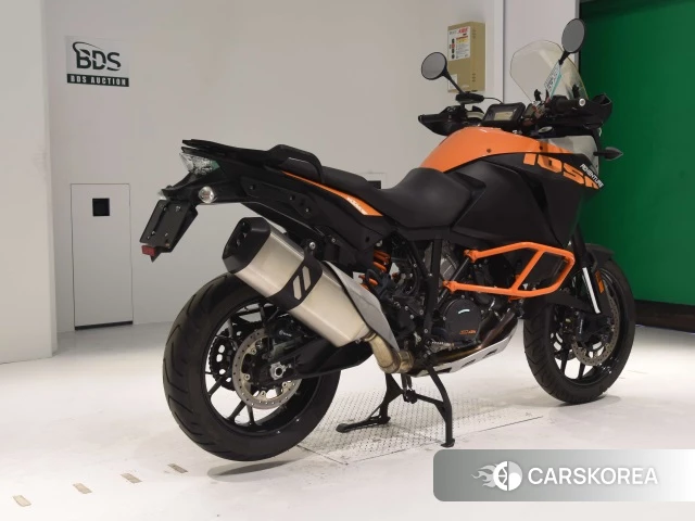 Проданный KTM 1050 ADVENTURE 2016 из Японии, фото 2