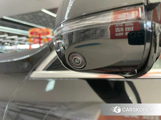 BMW X7 id 3857638 из Китая 18