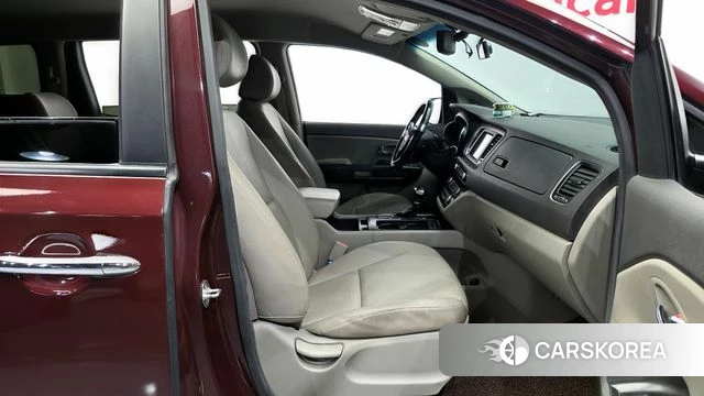 Kia All New Carnival id 4345839 из Кореи 18