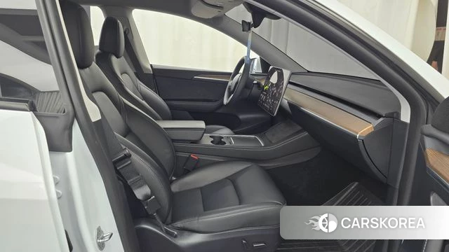 Tesla Model Y id 4505523 из Кореи 18