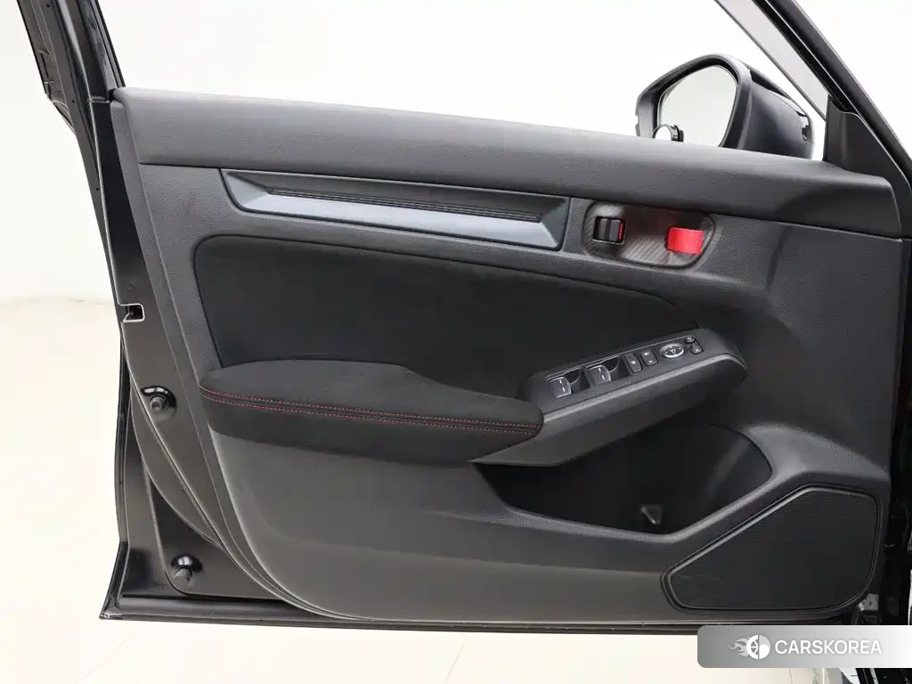 Honda Civic id 4686049 из Китая 18