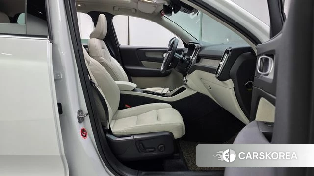 Volvo XC40 id 4249125 из Кореи 18