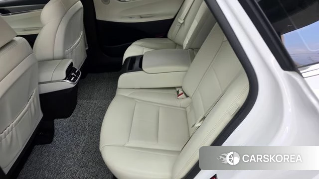 Hyundai The New Grandeur IG Hybrid id 4549788 из Кореи 18