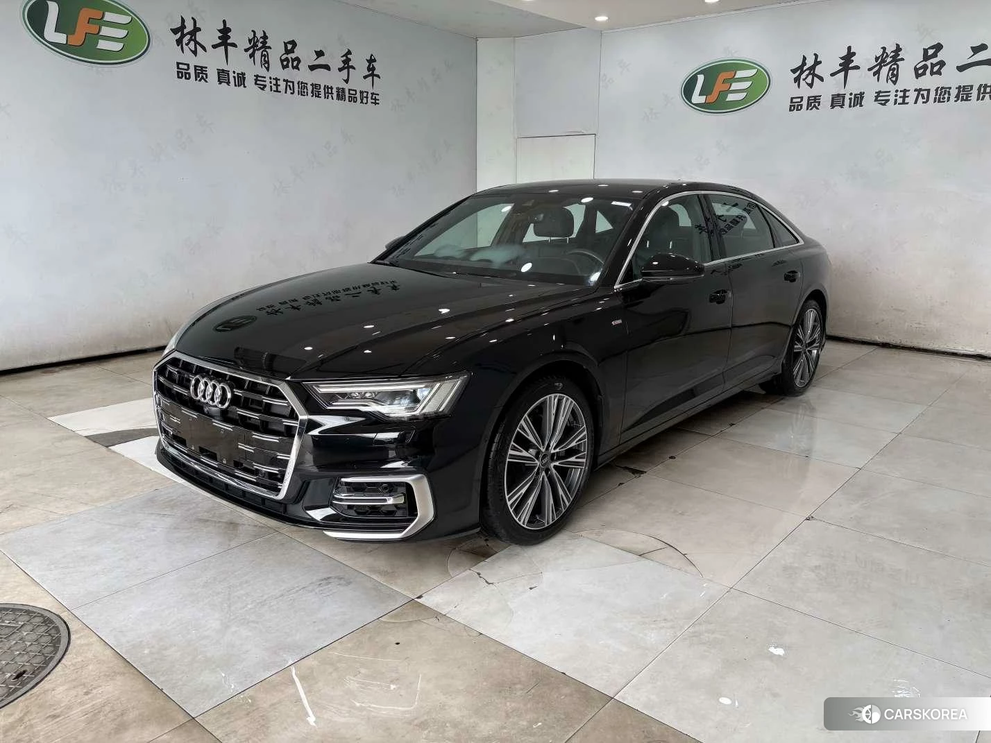 Audi A6L id 4513839 из Китая 18