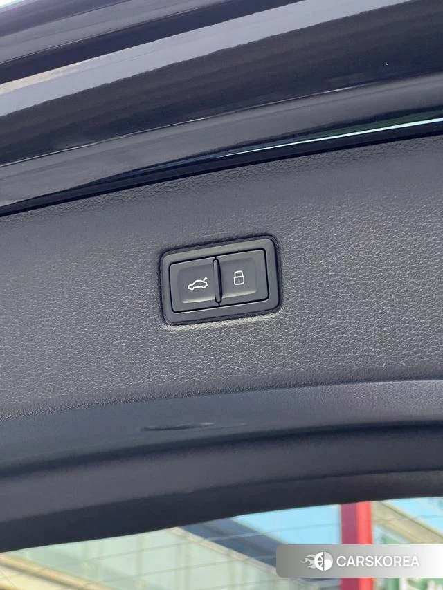 Audi Q7 id 4213595 из Китая 18