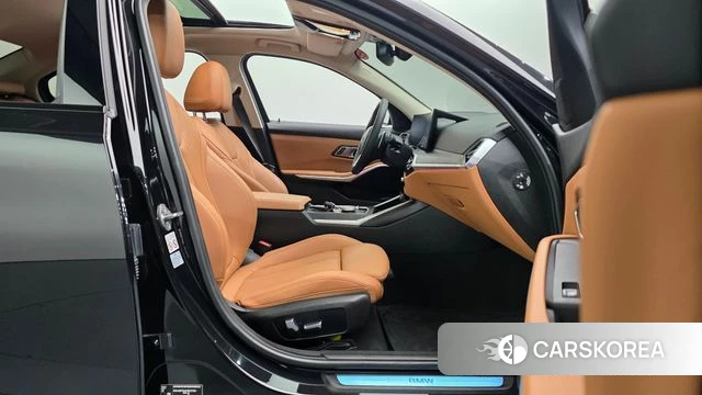 BMW 3 Series (G20) id 4613092 из Кореи 17