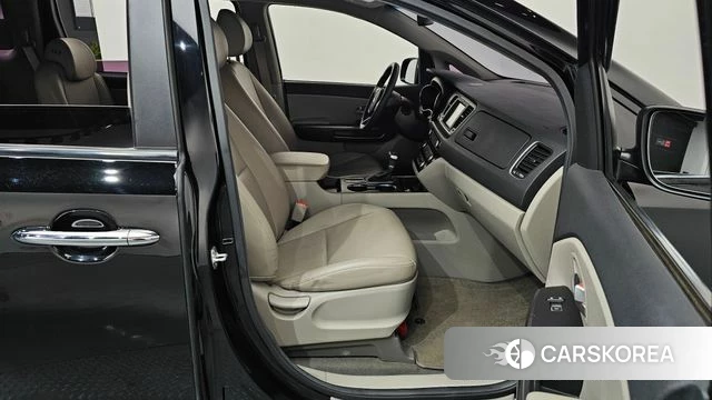 Kia The New Carnival id 4477481 из Кореи 18
