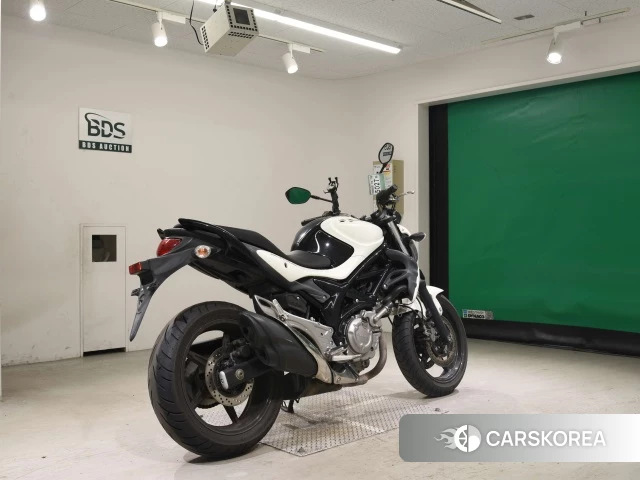 Проданный Suzuki GLADIUS 400 2013 из Японии, фото 2