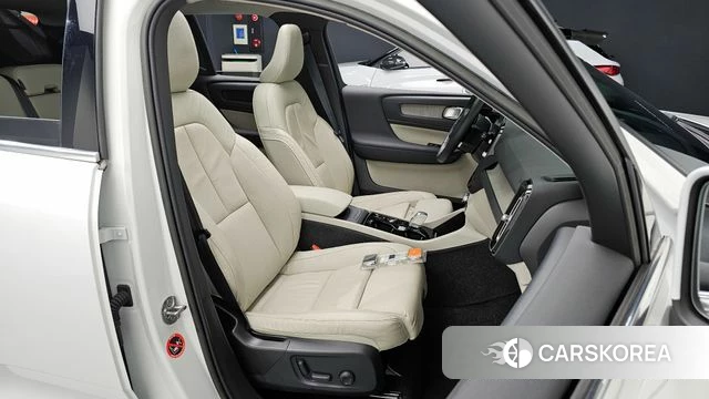 Volvo XC40 id 4360837 из Кореи 18