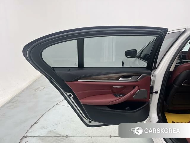 BMW 5 series id 4272098 из Китая 18