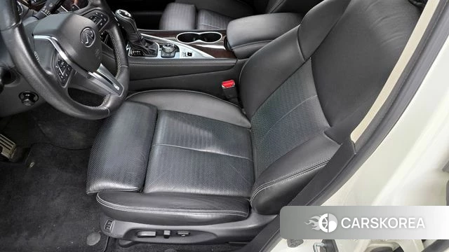 Infiniti Q50 id 4397872 из Кореи 18