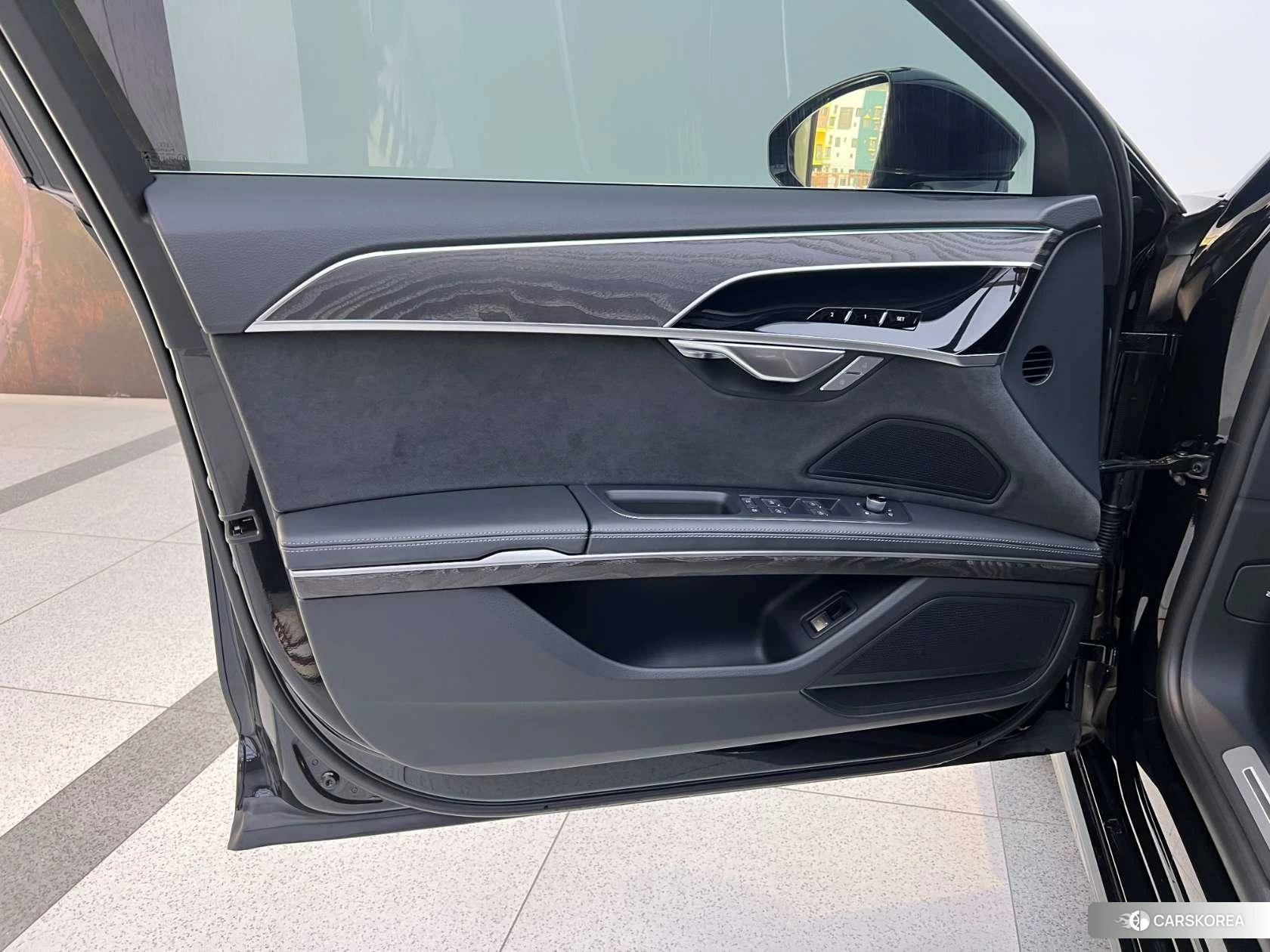 Audi A8 id 4498869 из Китая 18