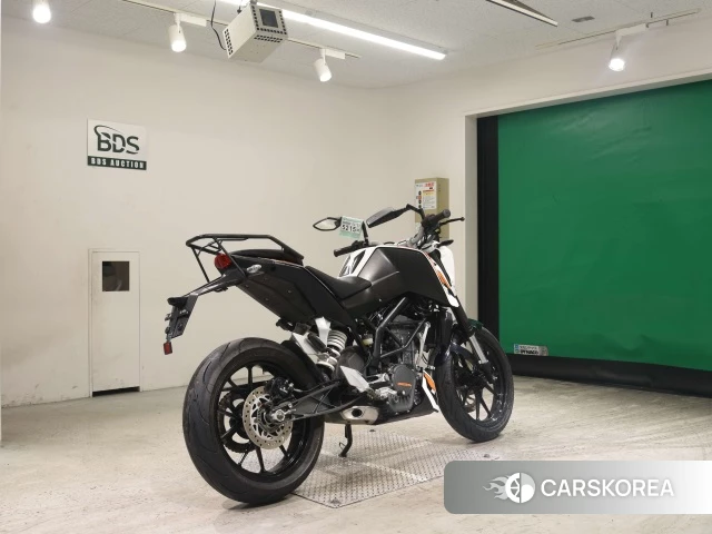 Проданный KTM 125 DUKE 2013 из Японии, фото 2