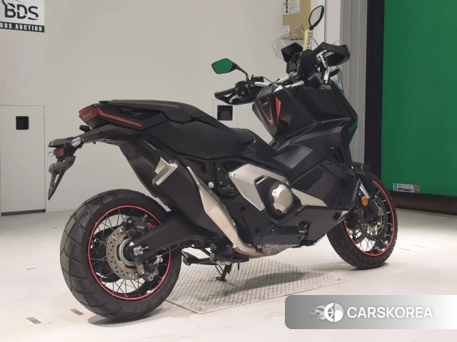 Проданный Honda X-ADV 750 2023 из Японии, фото 2