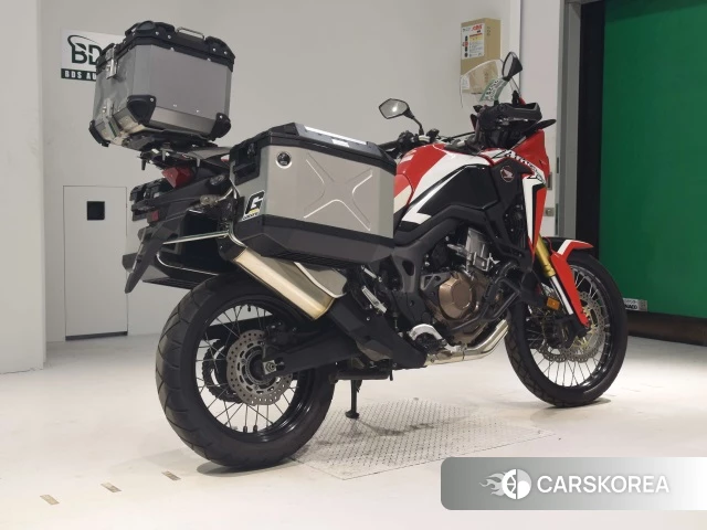 Проданный Honda CRF1000L AFRICA TWIN 2017 из Японии