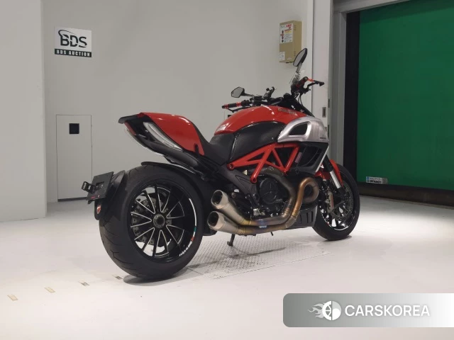 Проданный Ducati DIAVEL 2011 из Японии, фото 2