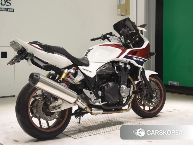 Проданный Honda CB1300SF BOLDOR 2014 из Японии, фото 2
