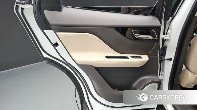 Jaguar F-PACE id 4197243 из Кореи 18