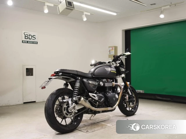 Проданный Triumph SPEED TWIN 2022 из Японии, фото 2