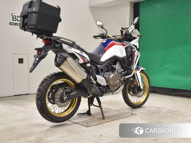 Проданный Honda CRF1000L AFRICA TWIN 2017 из Японии, фото 2