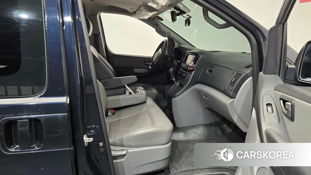 Hyundai The New Grand Starex id 4471282 из Кореи 18