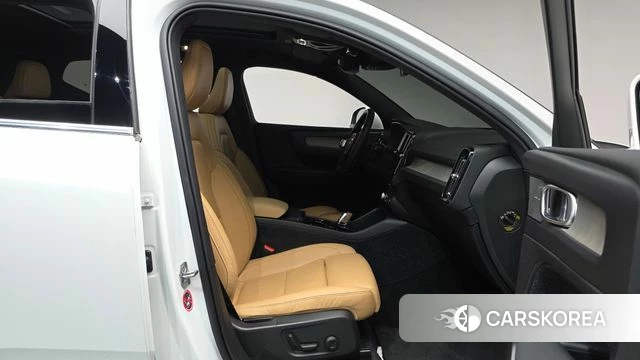 Volvo XC40 id 4496277 из Кореи 18