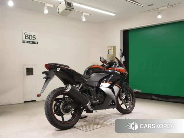 Проданный Kawasaki NINJA 250R 2012 из Японии, фото 2