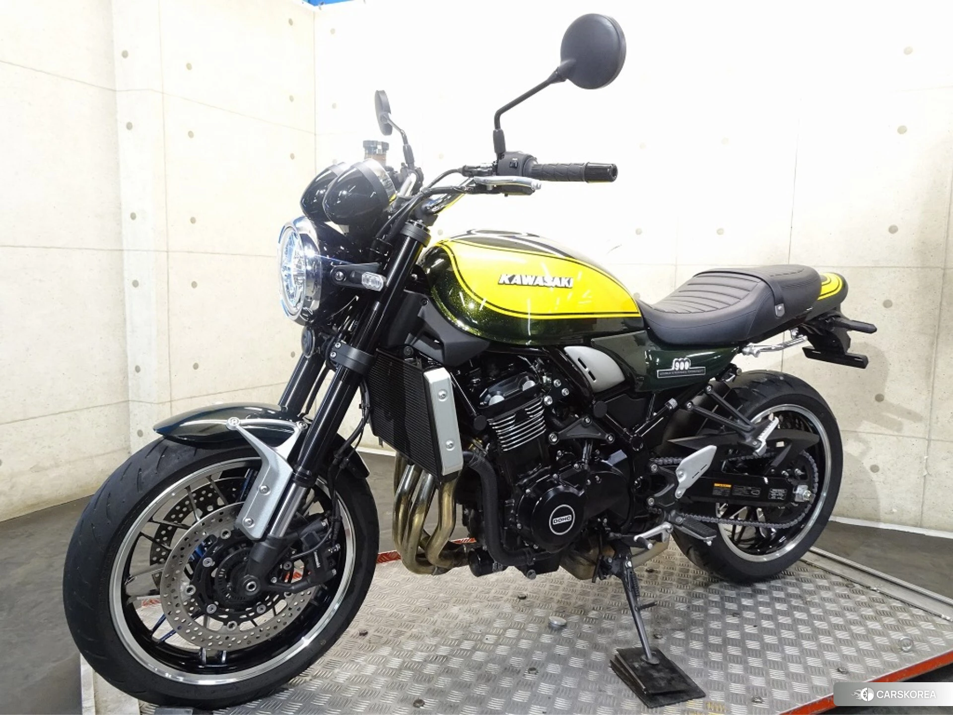 Kawasaki Z900RS id 3948914 из Японии 18