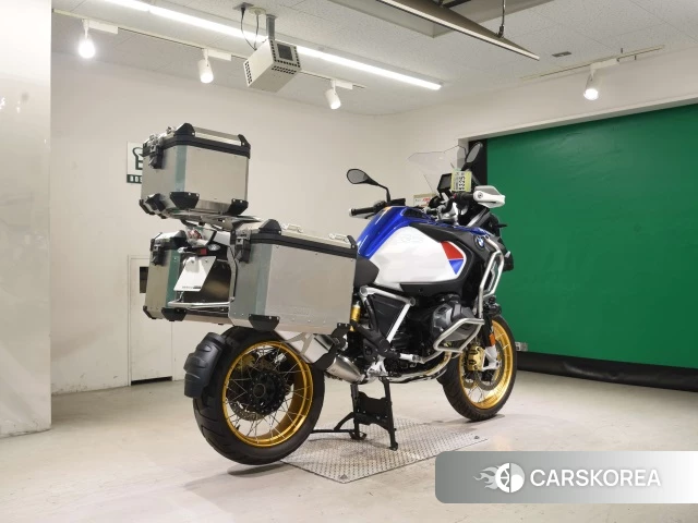 Проданный BMW R1250GS ADVENTURE 2020 из Японии, фото 2
