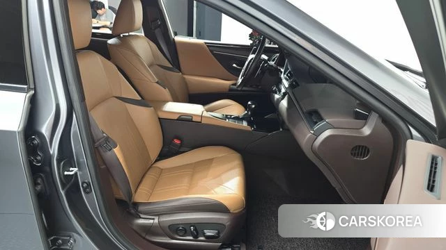 Lexus ES300h 7th generation id 4507669 из Кореи 18