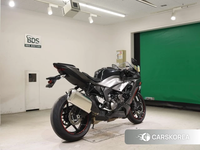 Проданный Kawasaki ZX-6R NINJA ABS 2022 из Японии, фото 2