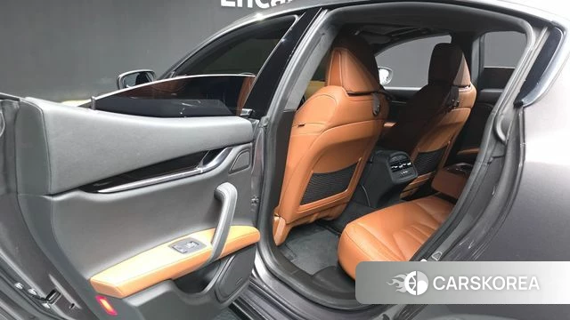 Maserati Ghibli id 4849026 из Кореи 18