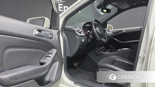 Mercedes-Benz B-Class W246 id 4543527 из Кореи 18