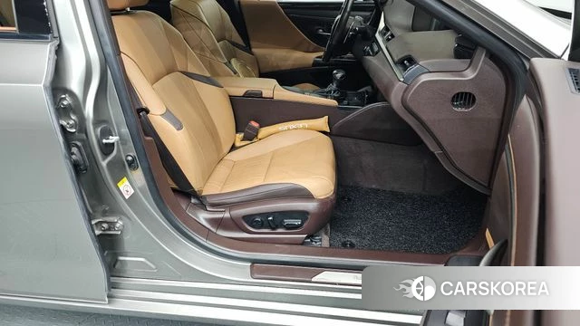 Lexus ES300h 7th generation id 4362979 из Кореи 18