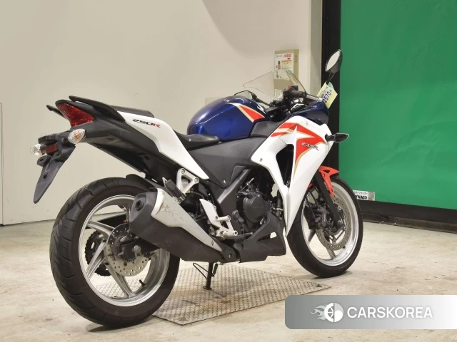Проданный Honda CBR250R ABS 2011 из Японии