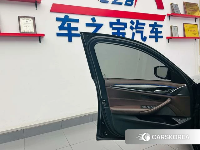BMW 5 series id 4257686 из Китая 18