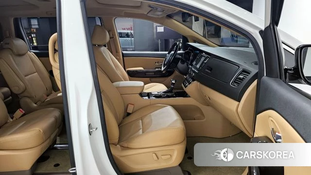 Kia The New Carnival id 4356531 из Кореи 18
