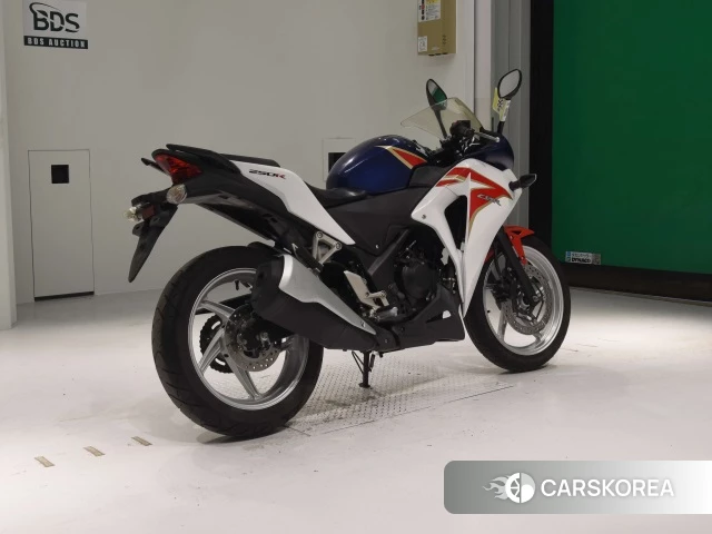 Проданный Honda CBR250R 2011 из Японии, фото 2