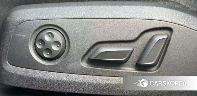 Audi A4L id 4297805 из Китая 18