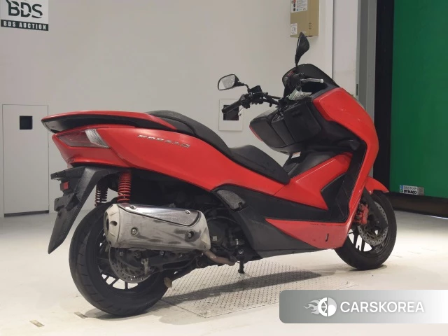 Проданный Honda FORZA 2013 из Японии