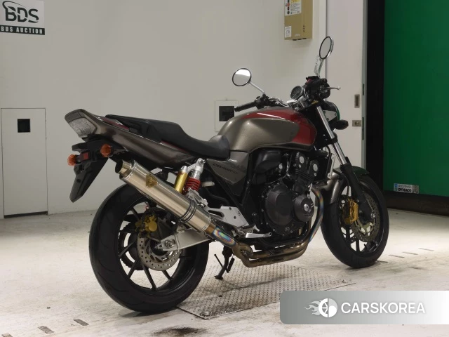 Проданный Honda CB400SF 2016 из Японии, фото 2