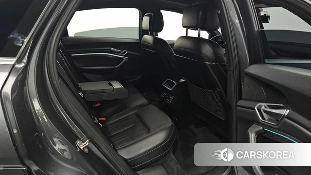 Audi e-Tron id 4631369 из Кореи 18