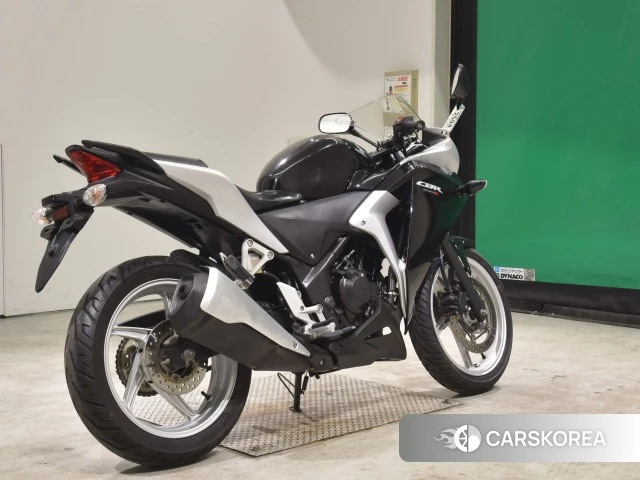 Проданный Honda CBR250R 2011 из Японии