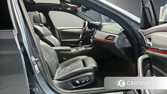 BMW 5 Series (G30) id 4188129 из Кореи 18