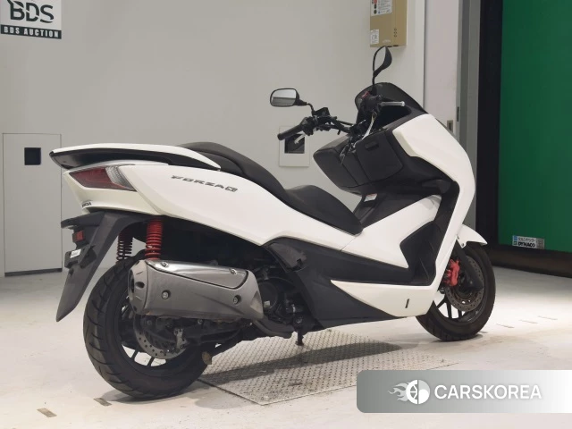 Проданный Honda FORZA 2013 из Японии