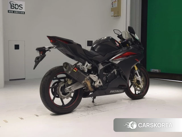 Проданный Honda CBR250RR 2017 из Японии, фото 2