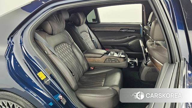 Genesis G90 id 4294699 из Кореи 18
