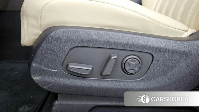 Kia The New Carnival 4th Generation id 4321931 из Кореи 18