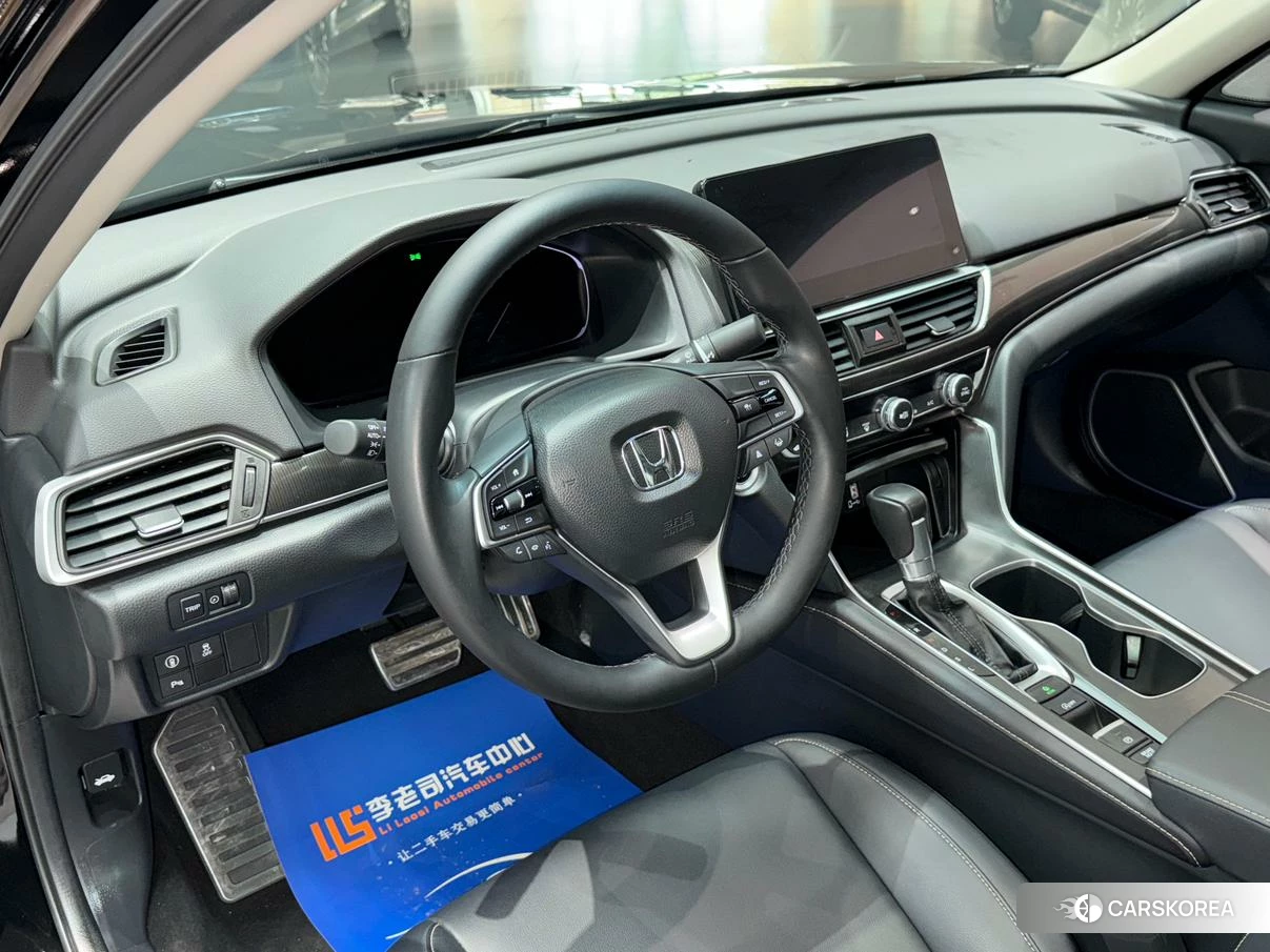 Honda Accord id 4452938 из Китая 18